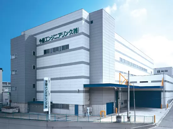 半世紀続く大阪羽曳野の安定企業です。落ち着いた環境で長くやりませんか。※写真は当社管理の倉庫