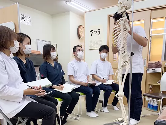 充実した研修体制があるので、未経験からスタートした方も今ではプロとして活躍中！