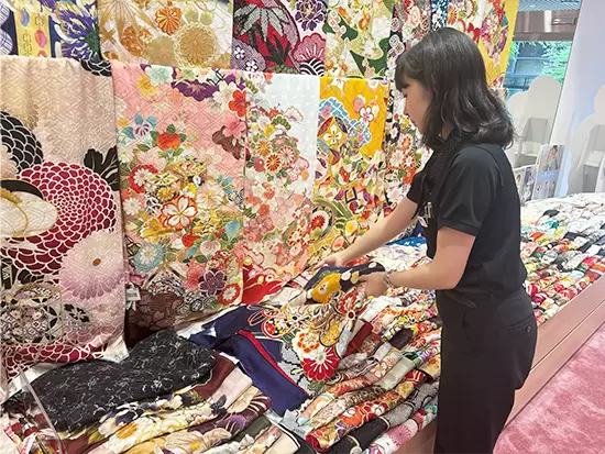20代～60代まで幅広い世代が活躍中！女性社員がほとんどのため相談などもしやすい職場です。