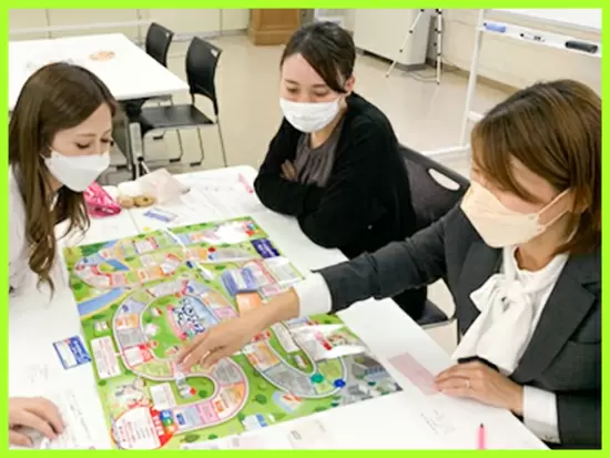 保険以外に金融や税金など様々勉強します。もちろん入社時は知識ゼロで問題ありません。