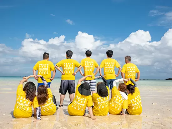 石垣島への社員旅行の写真です！社員間の交流やリフレッシュの場として自由参加で開催しています！