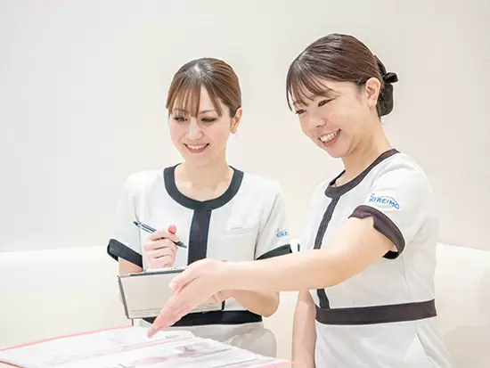 研修期間だけでなく、研修期間が終わった後も先輩社員がフォローをするので未経験の方でもご安心ください！