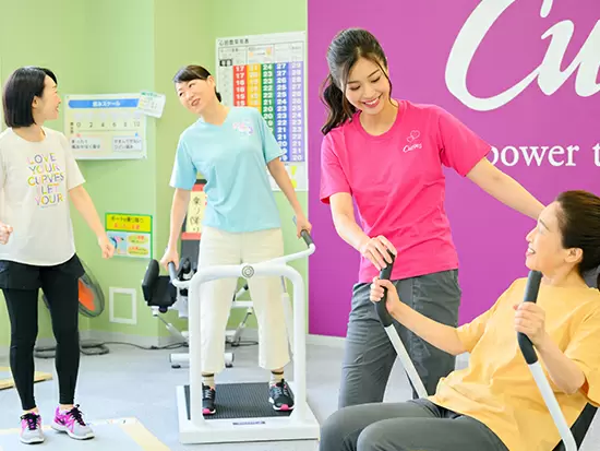 運動というよりはお客様とのコミュニケーションがメイン。「人と話すのが好き」という方にピッタリです♪