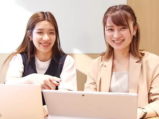 ネイル、まつエク、髪型、服装自由♪20代～幅広い層の女性が活躍中です。