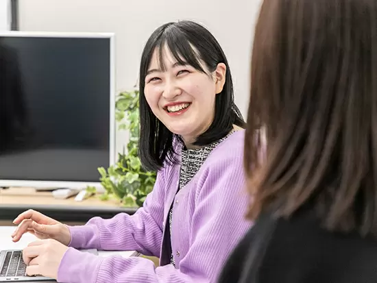 同世代の仲間と切磋琢磨！相談しあえる環境です！
