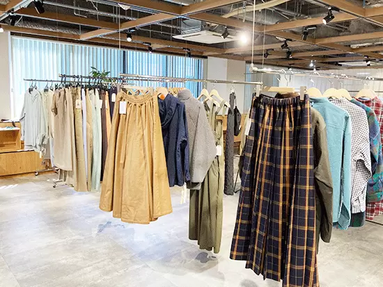 ファッション好きの社員が多い、風通しの良い職場なので安心してください♪