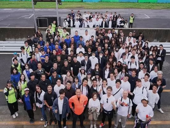 定期的に社内イベントも開催！先日はみんなでサーキット場に行き、普段できないサーキット体験をしました！