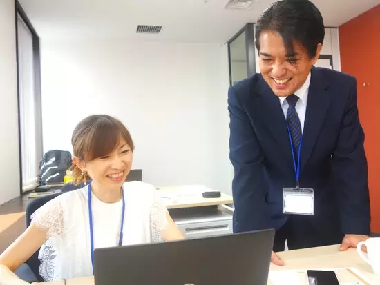 充実の研修で未経験からオフィスデビュー！