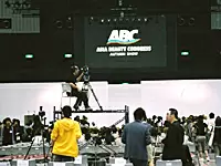 イベントの企画から舞台設営まで行います！