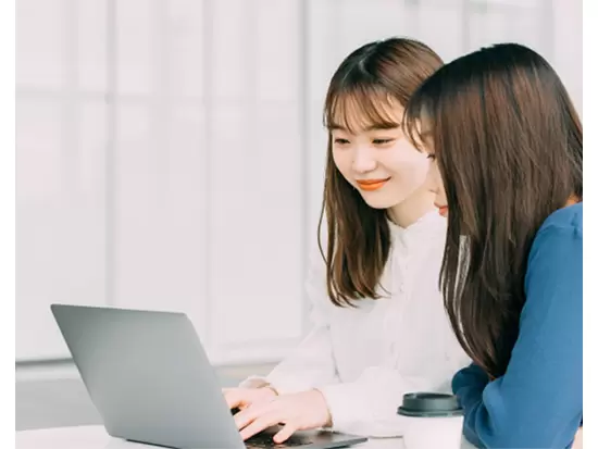元エンジニアの女性社長が、社員が豊かな人生を送れるようサポートしていきます