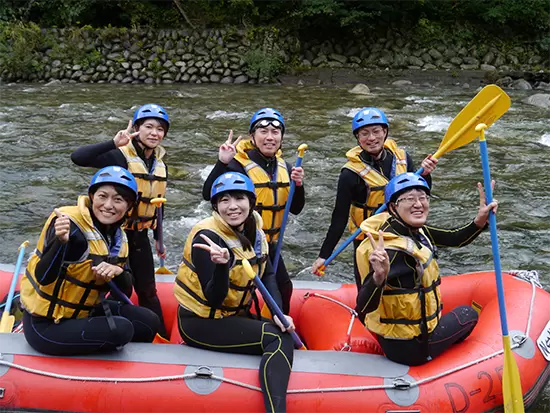 自由参加の所員旅行ではアクティビティも。毎年海外ですが、2022は旅行を再開し、 国内の温泉に。今年は!?