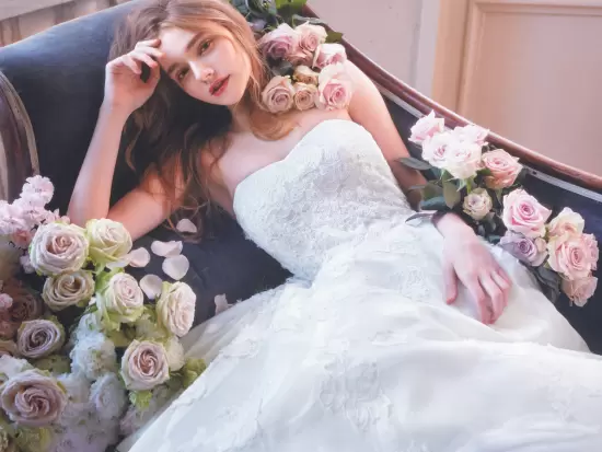 全国の結婚式場やラグジュアリーホテルにて勤務となります。