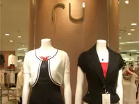 洋服の陳列はお店作りの大切な要素。あなたのセンスが活かせます