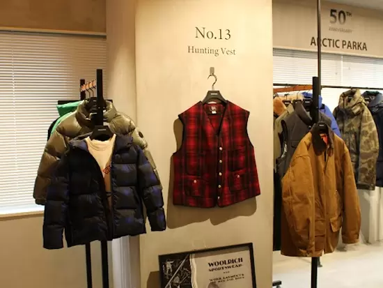 こちらは先日おこなわれた新作のコレクション展示会の様子です。