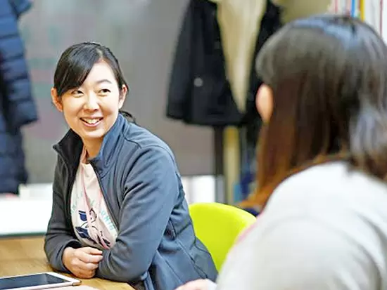 仕事やプライベートまで何でも気軽に相談できる人間関係も魅力的♪