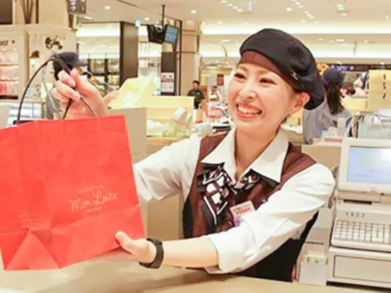 販売スタッフからマネージャー職にキャリアアップした実績もあります！