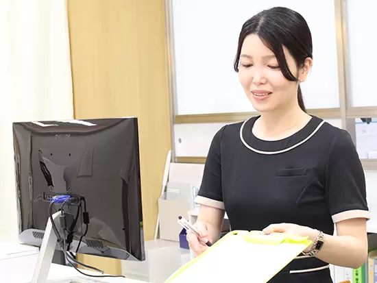 残業ナシ、有給消化率100％と働きやすさが魅力です。