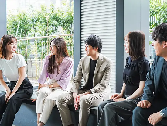 エンジニアが特別講座を開催、日頃は関わりの少ない社員同士でもコミュニケーションを取る機会が多いです。