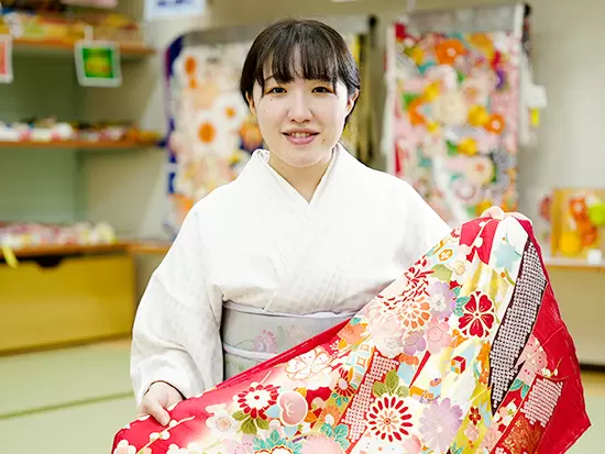 着付けの経験がなくても大丈夫◎入社後の研修でしっかり学べます。