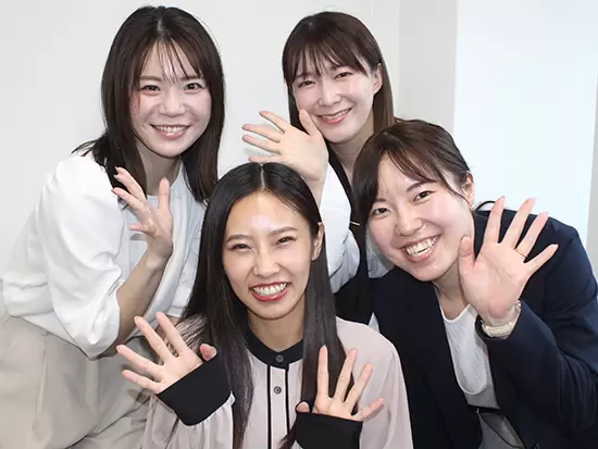 20代～30代が多数活躍中です！風通しの良い環境で、年次関係なく意見を発信できます◎