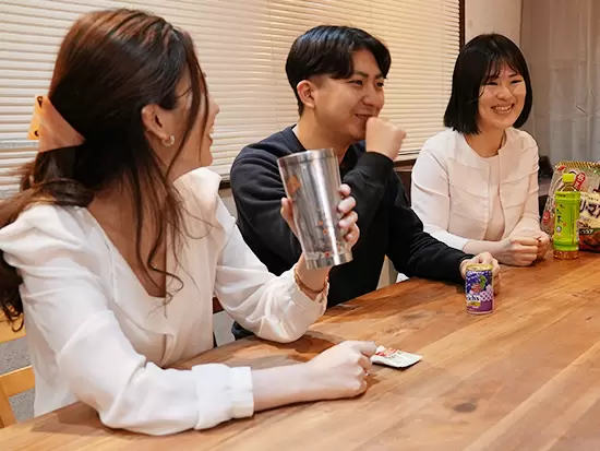 社内は和気あいあいとした雰囲気で、コミュニケーションが取りやすい環境です