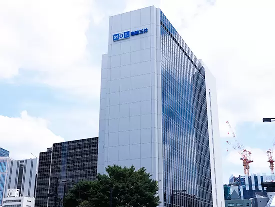 当社のオフィスが入っているビル。虎ノ門駅から徒歩5分の好立地です。