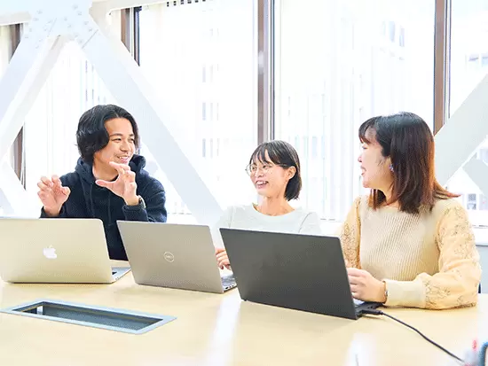 9割以上が未経験スタート！定期的に面談も設け、悩みがあった際は相談しやすい体制を整えています。