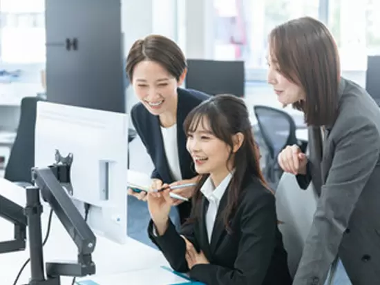 女性社員はとても仲良し。結婚、出産などのライフイベントを迎えても長く働けます！