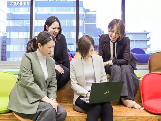 「ロールプレイング」「行動心理学に基づいた心理アプローチ」「法務 知識」など専門知識も習得できます。