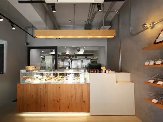 ミシュラン獲得の飲食店、美容室をはじめ、多彩な個店づくりに携わってきました。