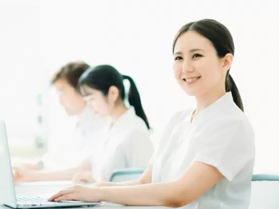 一人ひとりに合わせた柔軟なサービスを提供する、信頼と実績のスミレ会グループ。