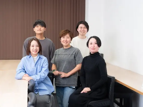 大手メーカーに向けた営業・販促支援事業のパイオニアとして 業界トップクラスの規模を誇ります。