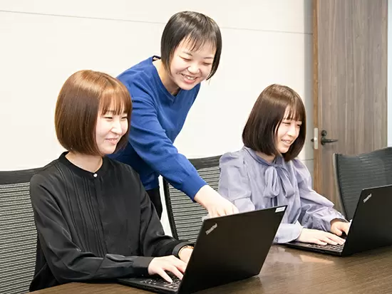 未経験スタート多数活躍中！困った時には先輩がすぐにサポートします♪