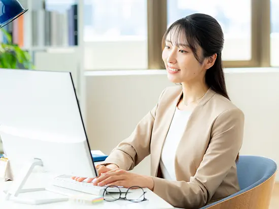 アパートの一室から、大手企業のグループ会社へ。