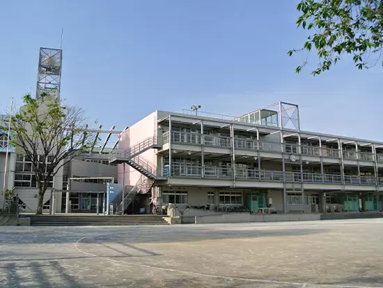 閉校した小学校をリノベーション！懐かしい場所があなたの新しい勤務地になります！