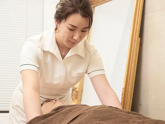 髪型・ネイルは基本自由！美容に携わる人間として素敵な装いならOKです
