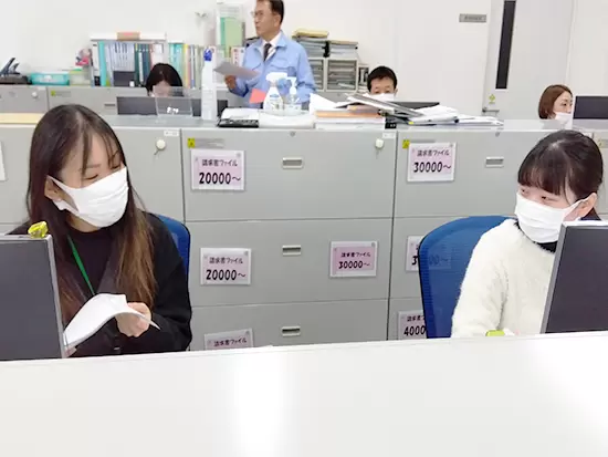 マンツーマンの手厚い研修のもと、独り立ちを目指します。