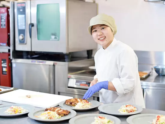 「人のために尽くしたい」という想いを「食」に込めてお客様に喜びと感動をお届けする。