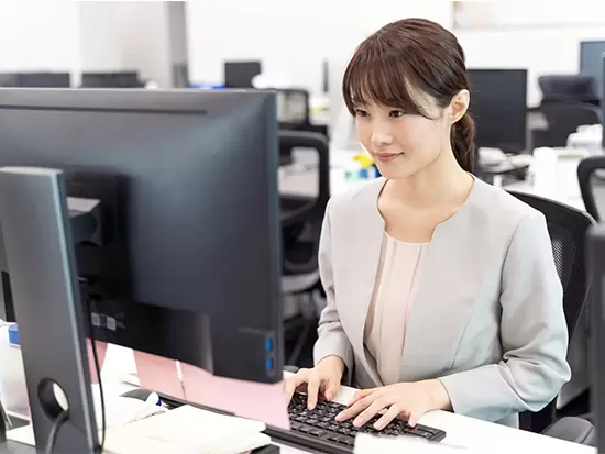 オフィスには様々な会社の社員がいるため、コミュニケーションが得意な方は活躍できるはずです！