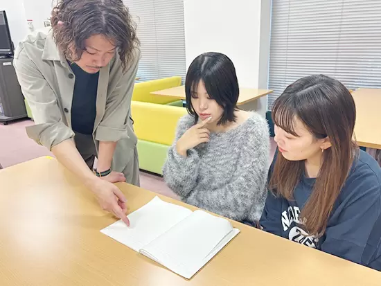 入社後は研修からスタート！分からないことはどんどん質問してくださいね