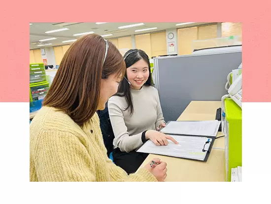 先輩社員がお仕事をしっかりレクチャー。まずはできる範囲からチャレンジしていきましょう◎
