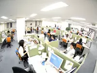 お互いの仕事が良く見え、刺激を受けることが多い環境です