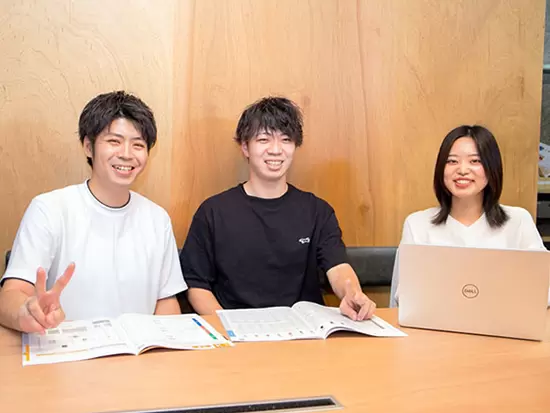 20代・30代・40代とさまざまな年代の社員が活躍。年齢に関わらずキャリアアップのチャンスがあります。