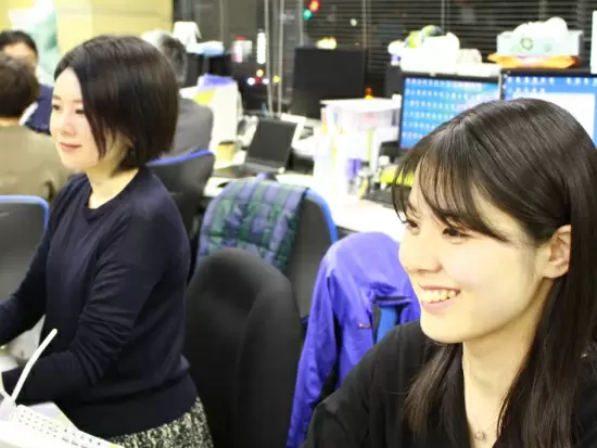＼全員が中途入社の会社です／7割が女性です。 部署の垣根もなく、和気あいあいとした風土です。