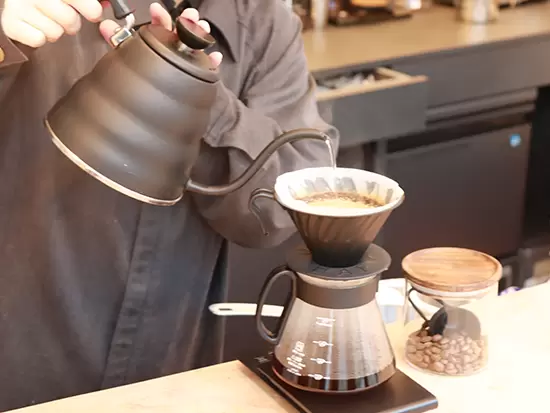 チョコレートと相性のいいスペシャリティコーヒーを1杯1杯丁寧に淹れています