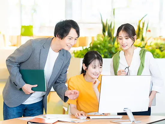 「モダン環境で開発したい」「残業少なめで働きたい」そんな希望を叶え、頑張りが収入に返ってきます