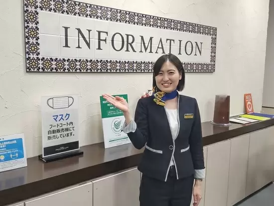 多くの方と接し、施設の顔となる大切なポジションです★