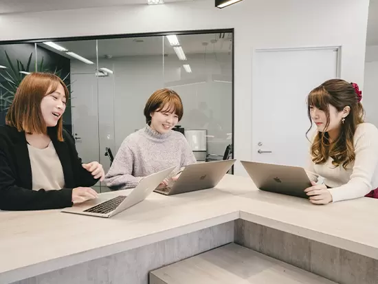 未経験OK！先輩が手厚くサポートします。わからないことは気軽に聞いてください♪