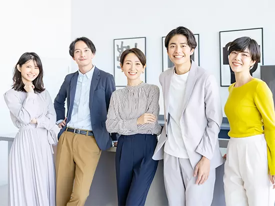 残業ほぼなし＆年間休日123日！プライベートも充実して過ごせる環境が整っています。