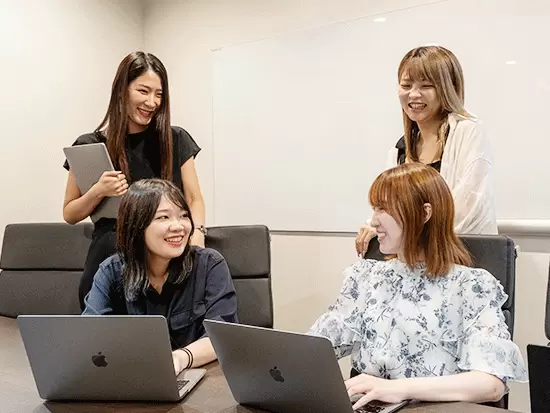 裁量大きく働ける環境があり、1人ひとりがやりがいを感じながら働いています。